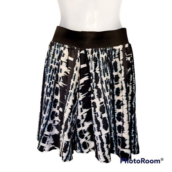 2/$20 Guess by Marciano blue & black summer skirt - Picture 3 of 5